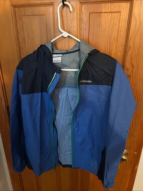 Columbia Blue and Navy Hooded Windbreaker with Green zipper